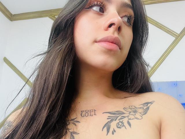 ChanelDeRosee - פורנו בשידור חי ומצלמת סקס - 20277978