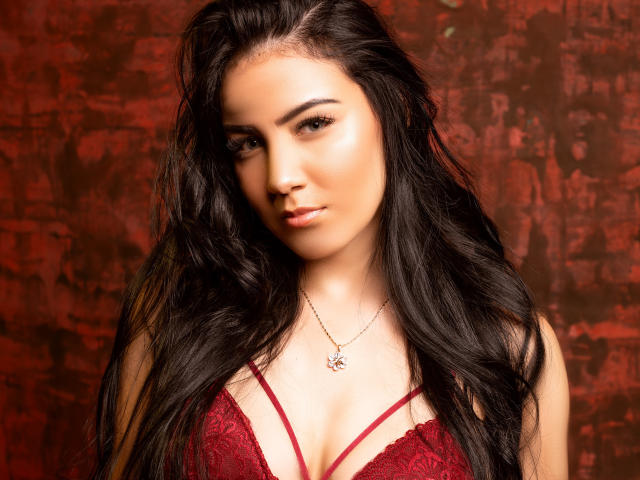 CamilaDuque - Élő pornó és szexkamera - 20290298