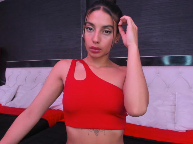 ChelseaBleiz - Porno na żywo i seks kamera - 20292110