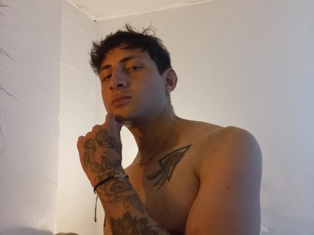 LiamCross - сексуальная веб-камера в реальном времени - 20297146