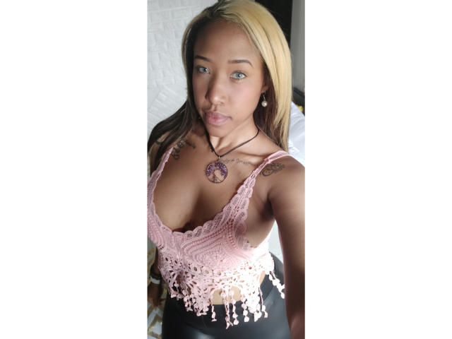 LadyRoxanneX - Camera khiêu dâm &amp; quyến rũ trực tiếp - 20300806