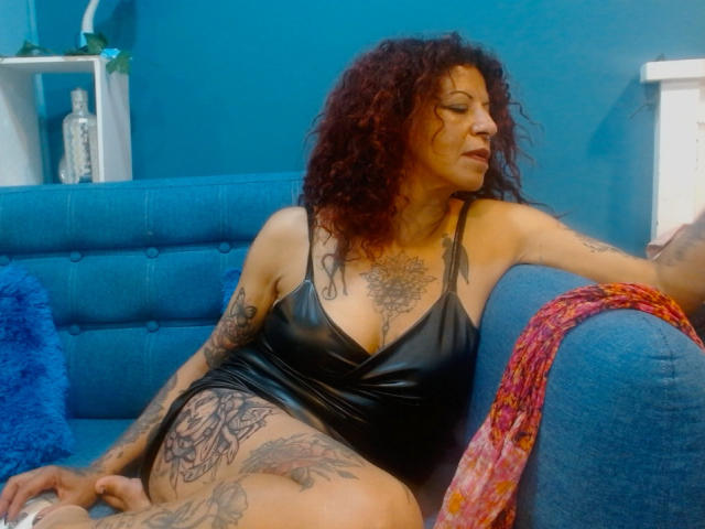 AxxyTattus - Live porn &amp; sex cam - 20303918