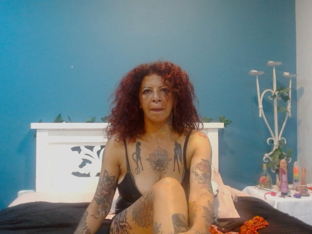 AxxyTattus - Live porn &amp; sex cam - 20304110