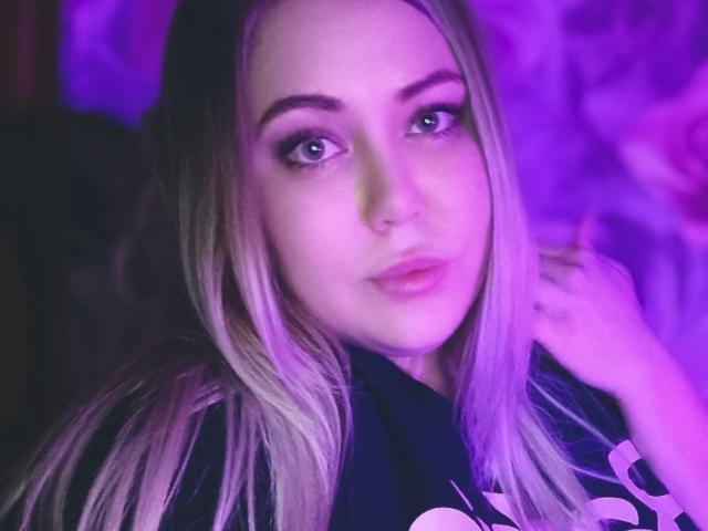 BigSizeMelissa - Live porn &amp; sex cam - 20304386