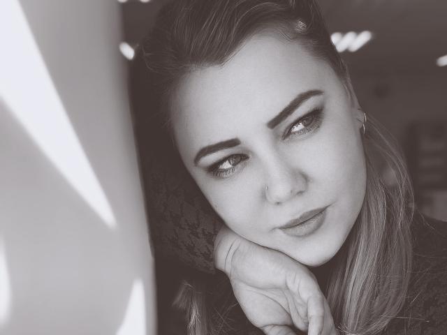 BigSizeMelissa - Live porn &amp; sex cam - 20304406