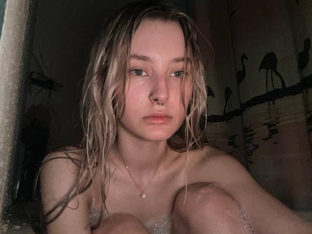 JudyyPlum - Live porn &amp; sex cam - 20309490