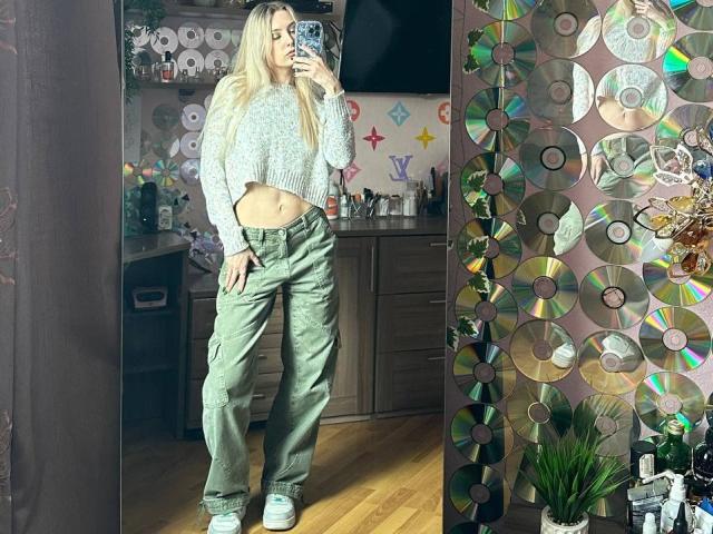 JudyyPlum - Live Sex Cam - 20309518