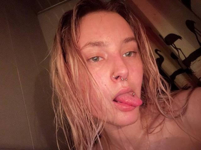 JudyyPlum - Live porn &amp; sex cam - 20309522