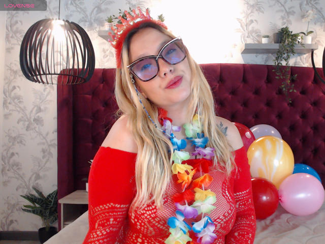 MeganHolt - Live porn &amp; sex cam - 20317358