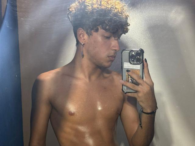 MaikyMoreau - Camera khiêu dâm &amp; quyến rũ trực tiếp - 20321490