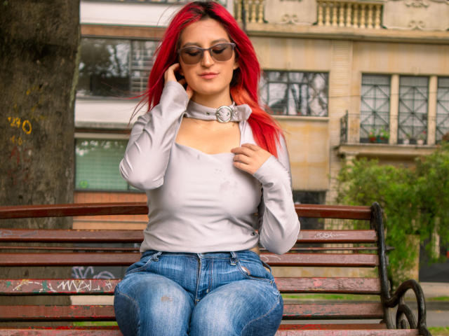 GwenRoux - Élő pornó és szexkamera - 20323354