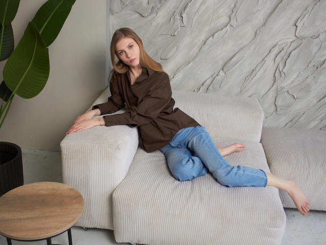 PhoebeDavis - Live porn &amp; sex cam - 20328590