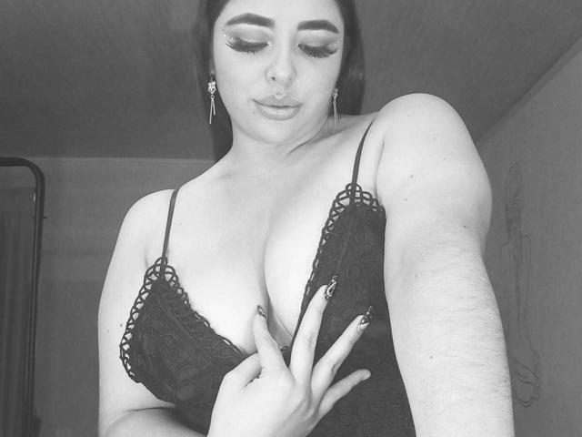 AnthonelaLeroy - Live porn &amp; sex cam - 20335882