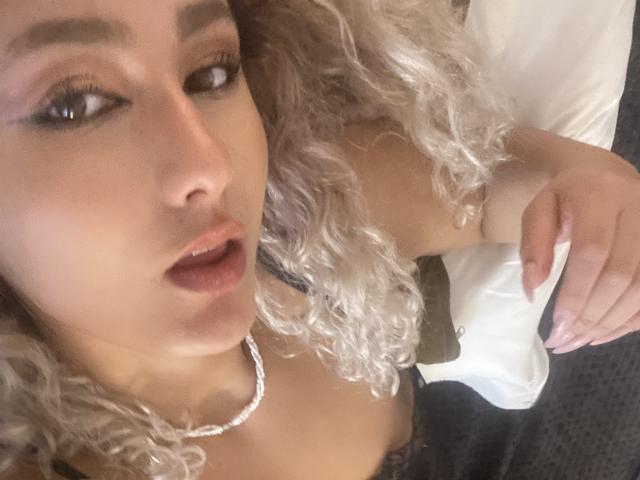 FloraSaenz - Élő pornó és szexkamera - 20339266