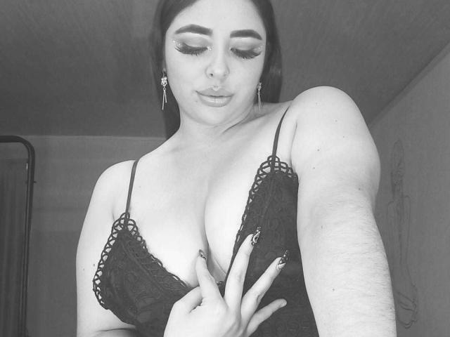 AnthonelaLeroy - Live porn &amp; sex cam - 20346982