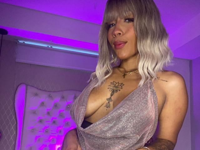 FiorellaBossh - Live porn &amp; sex cam - 20347450