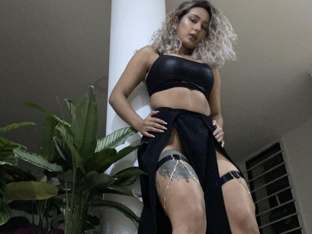 FloraSaenz - Live Sex Cam - 20354202