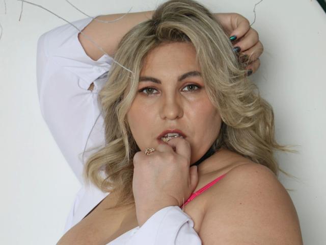 MarthaSex-hot - Live porn &amp; sex cam - 20359890