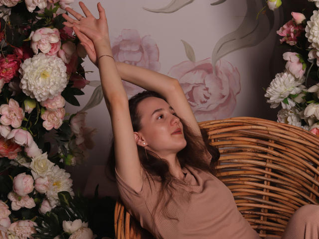 AdelGeorge - сексуальная веб-камера в реальном времени - 20383354