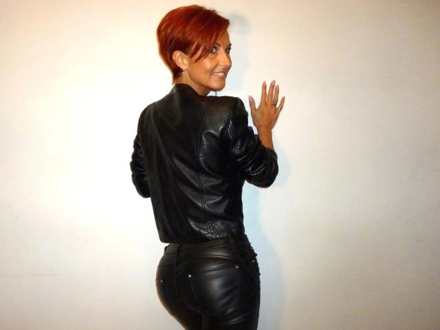 ReifeElena-hot - Live sexe cam - 20384362