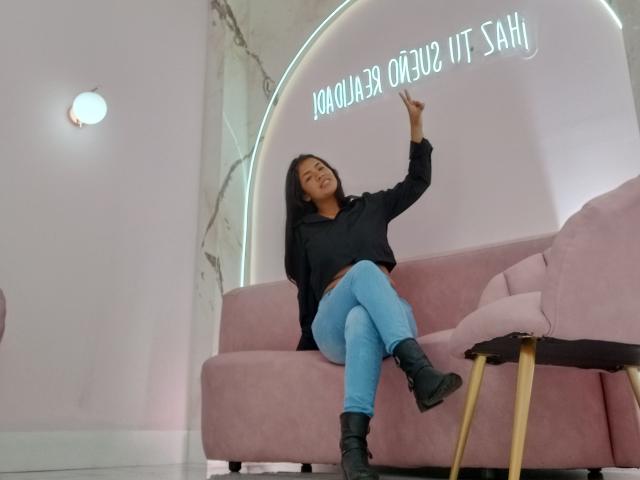 ArianithaXox - Camera khiêu dâm &amp; quyến rũ trực tiếp - 20388394