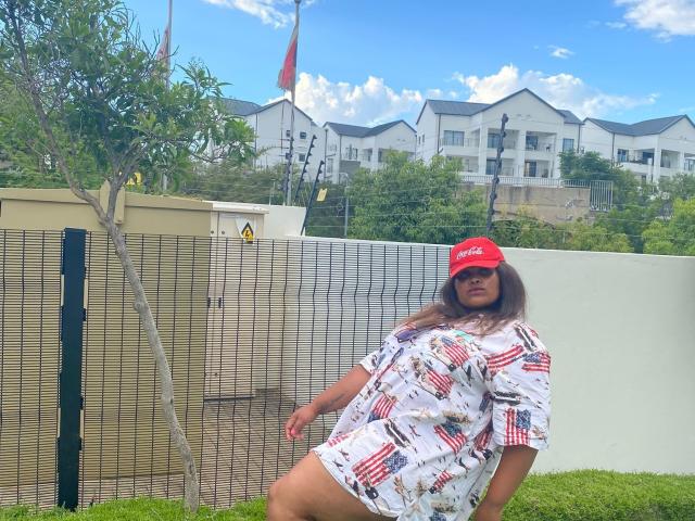 ThickMiaxoxo - Élő pornó és szexkamera - 20390318