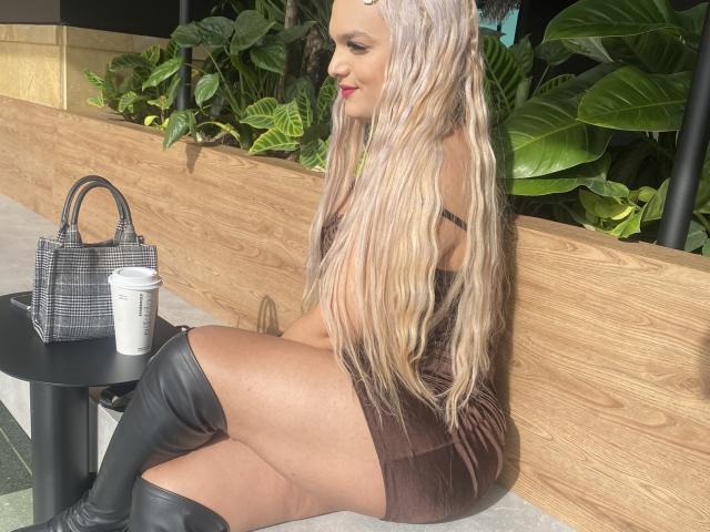 KiaraCallani - Live porn &amp; sex cam - 20393382