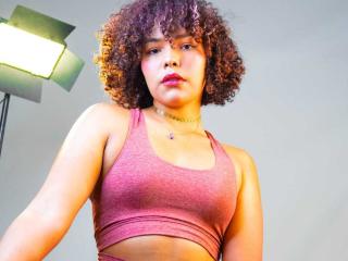 NiaColussi - Live porn &amp; sex cam - 20397090