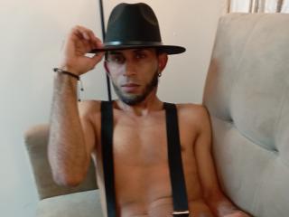 JoseLatino - Live porn &amp; sex cam - 20399778