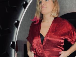 EvasShinyHot - Live porn &amp; sex cam - 20405466