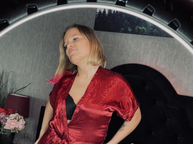 EvasShinyHot - сексуальная веб-камера в реальном времени - 20405542