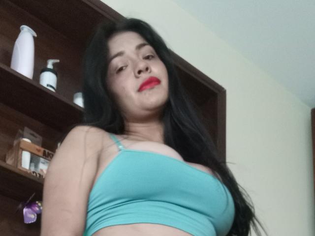 ArianithaXox - Live sexe cam - 20406226