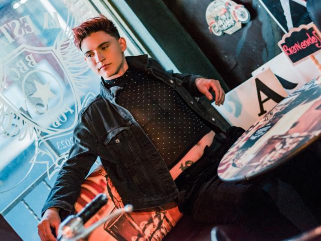 LiiamCollins - Live sexe cam - 20412914