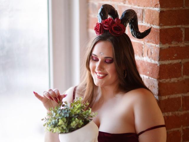 MonikaValadi - Live porn &amp; sex cam - 20414534