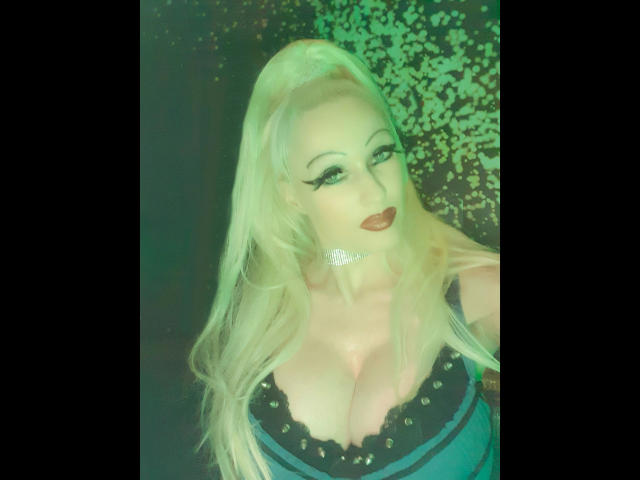 DivaBizarre111-hot - Live porn &amp; sex cam - 20431430
