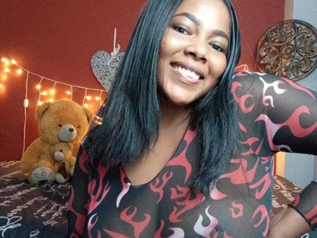 EmiraHot - ライブポルノ&amp;セックスカム - 20437530