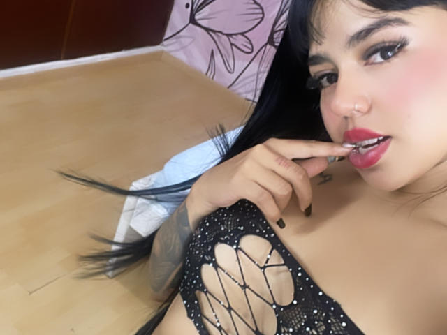 ThaliaCasstro - Élő pornó és szexkamera - 20442670