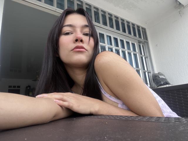 DeisyWest - Porno na żywo i seks kamera - 20444846