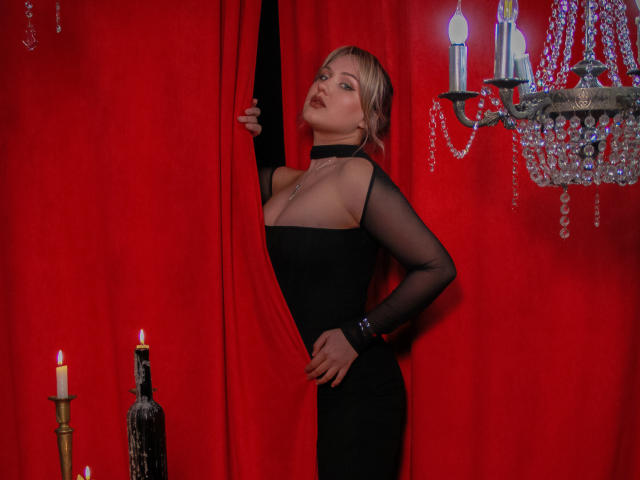 LisaFrancis - Live Sex Cam - 20446418