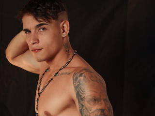 AlessandroHot69 - Camera khiêu dâm &amp; quyến rũ trực tiếp - 20455294