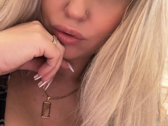 JuliaAnnaSimba - Live porn &amp; sex cam - 20457294