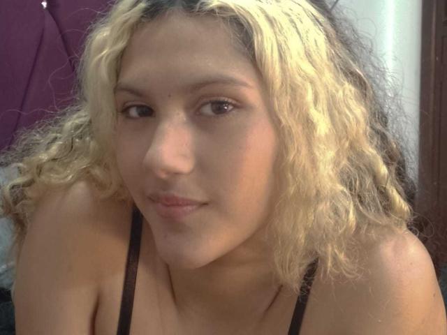 AlexaFerraro - Live porn &amp; sex cam - 20457346