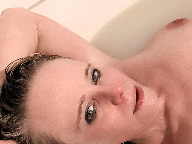 Lockenlicht-hot - Live porn &amp; sex cam - 20461410