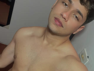 AleckHot - Live porn &amp; sex cam - 20470490