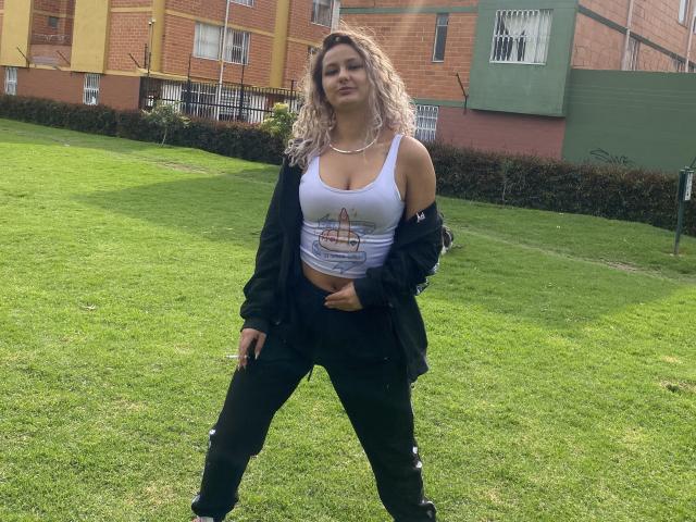 FloraSaenz - Live porn &amp; sex cam - 20478518