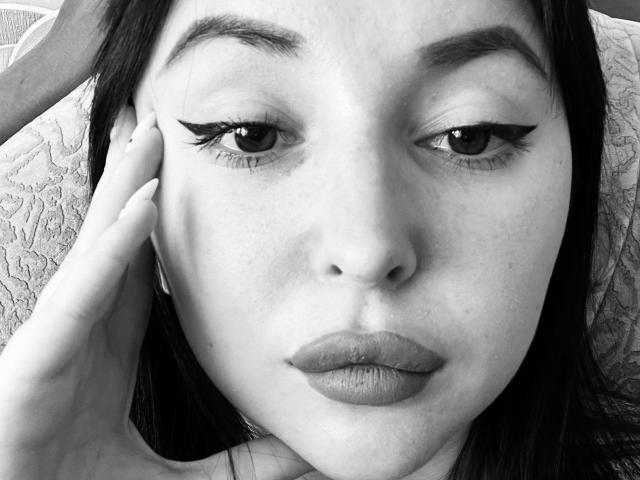 BritniBable - Live porn &amp; sex cam - 20480106