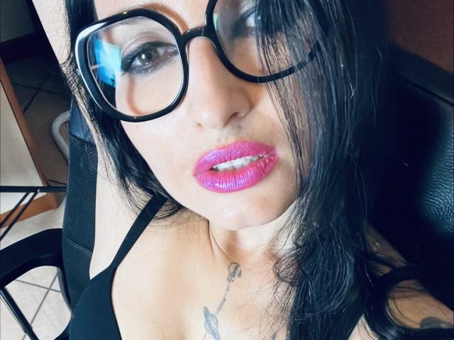 Smeralda - сексуальная веб-камера в реальном времени - 20480282