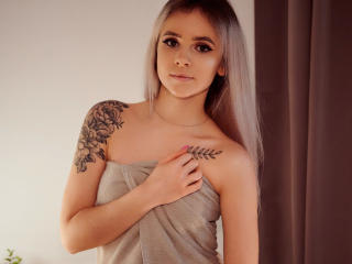 LindseyLovely-hot - Live porn &amp; sex cam - 20482438