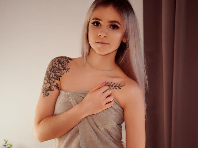 LindseyLovely-hot - Live porn &amp; sex cam - 20482438