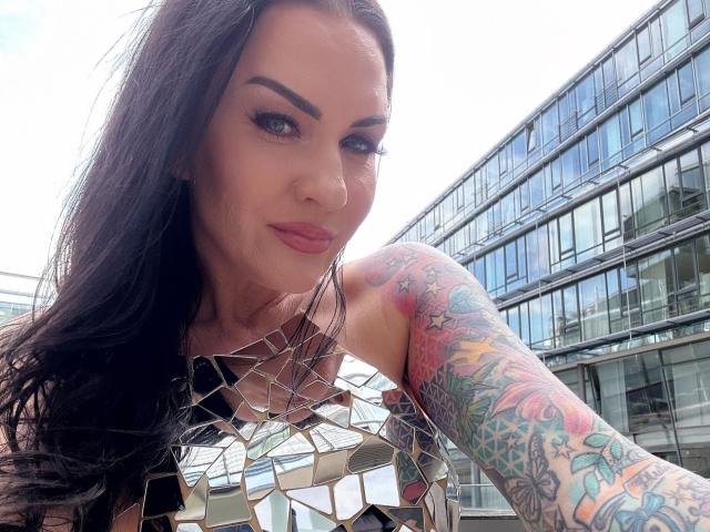 Malina-Lay - Live porn &amp; sex cam - 20486490